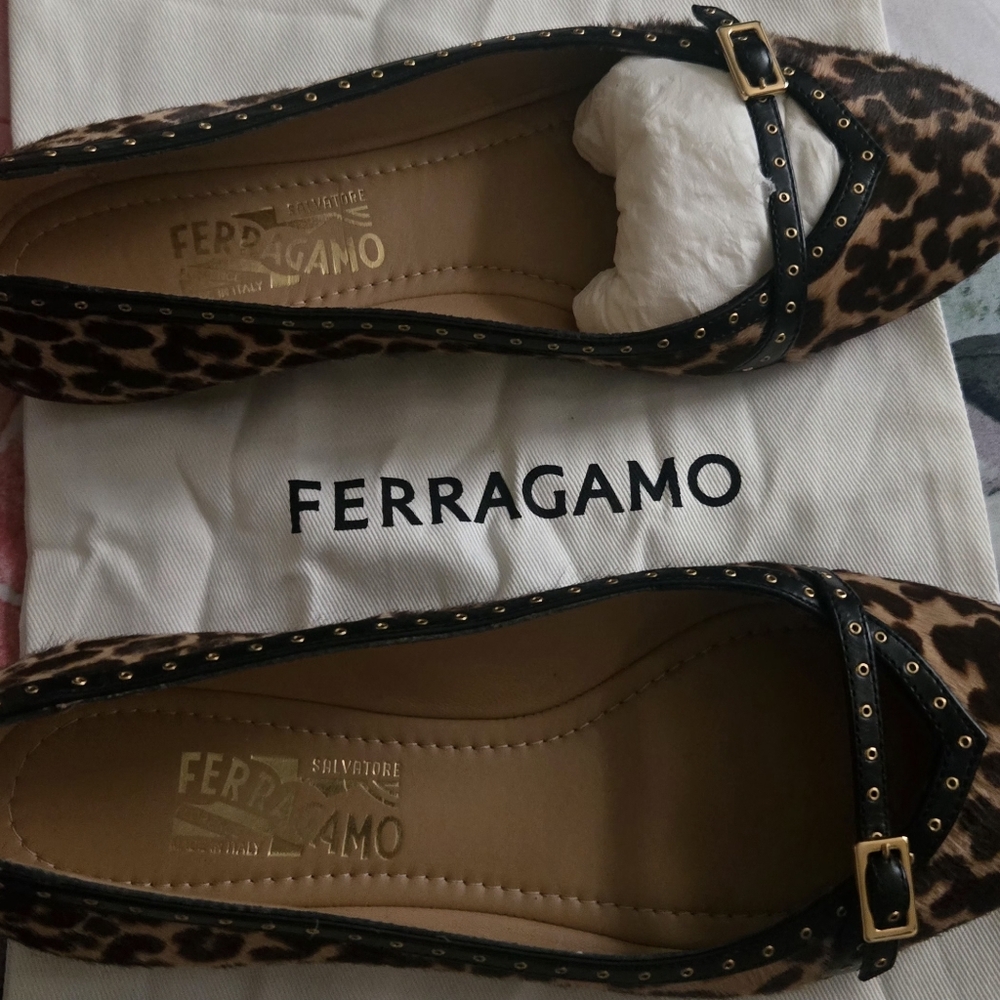 Salvatore Ferragamo Leopard Print Women's Flats - Picture 9 of 16